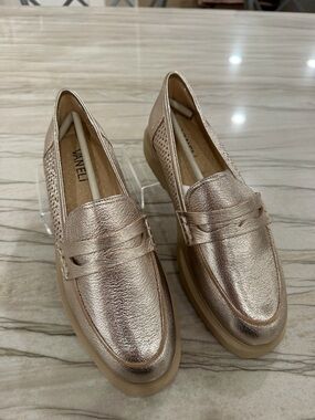 Vaneli Metallic Rose Gold Leather Penny Loafers